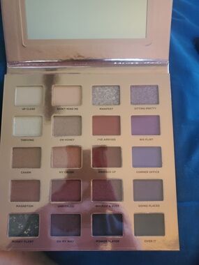 ICONIC London Neutral, Mauve & Purple 20-Shade Eyeshadow Palette